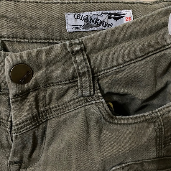 Pants - Picture 11 of 11